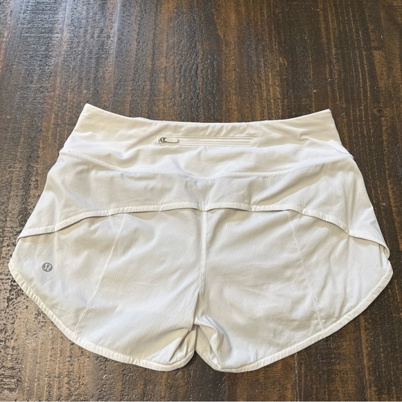 Lululemon White Speed U Shorts Size 6 Tall - Picture 2 of 8